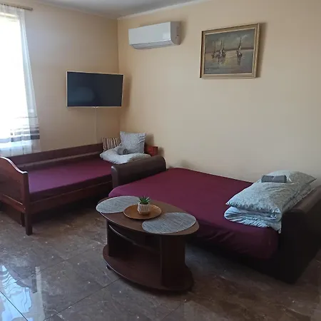 Apartament Old House